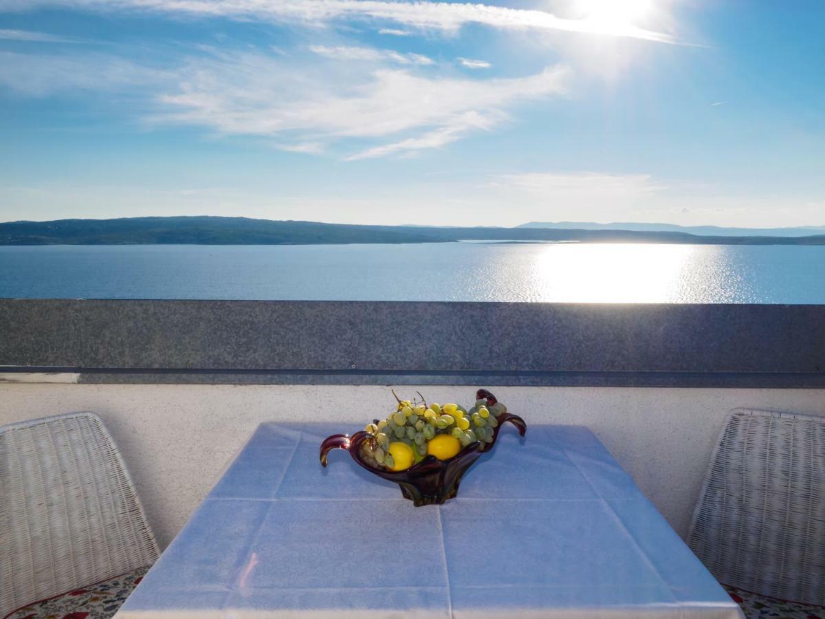 Breathtaking Seaview App Barac On Separated Floor Цриквеница Экстерьер фото
